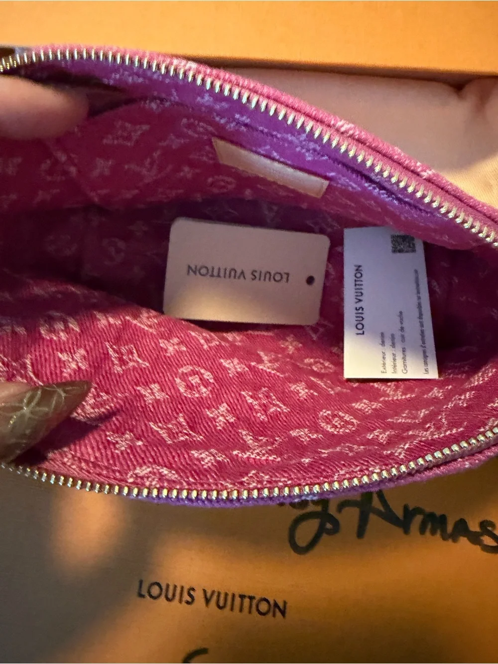 Louis Vuitton denim cosmetic pouch - Picture 4 of 10